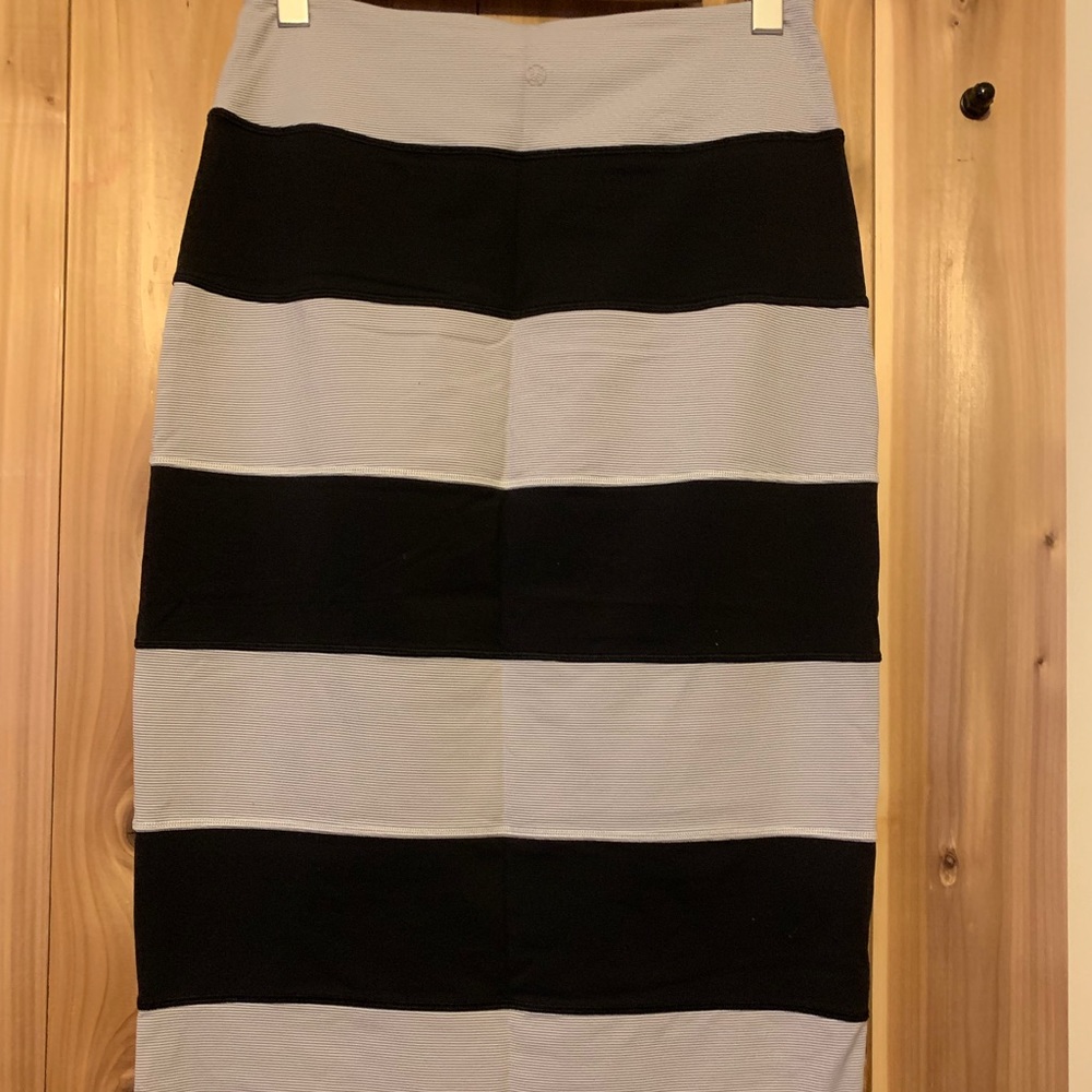Lululemon luxtreme skirt size 10